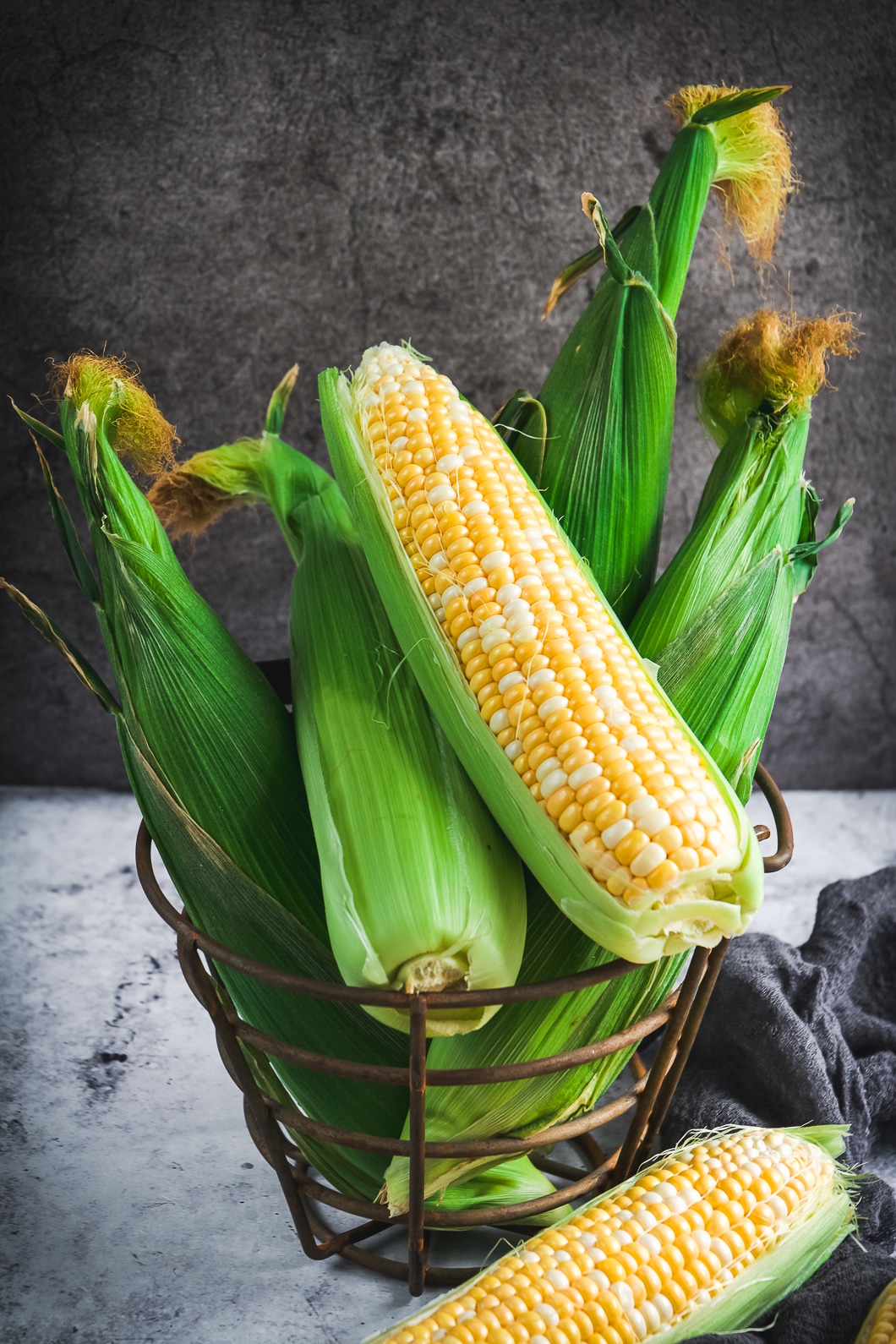 whole corn unpeeled