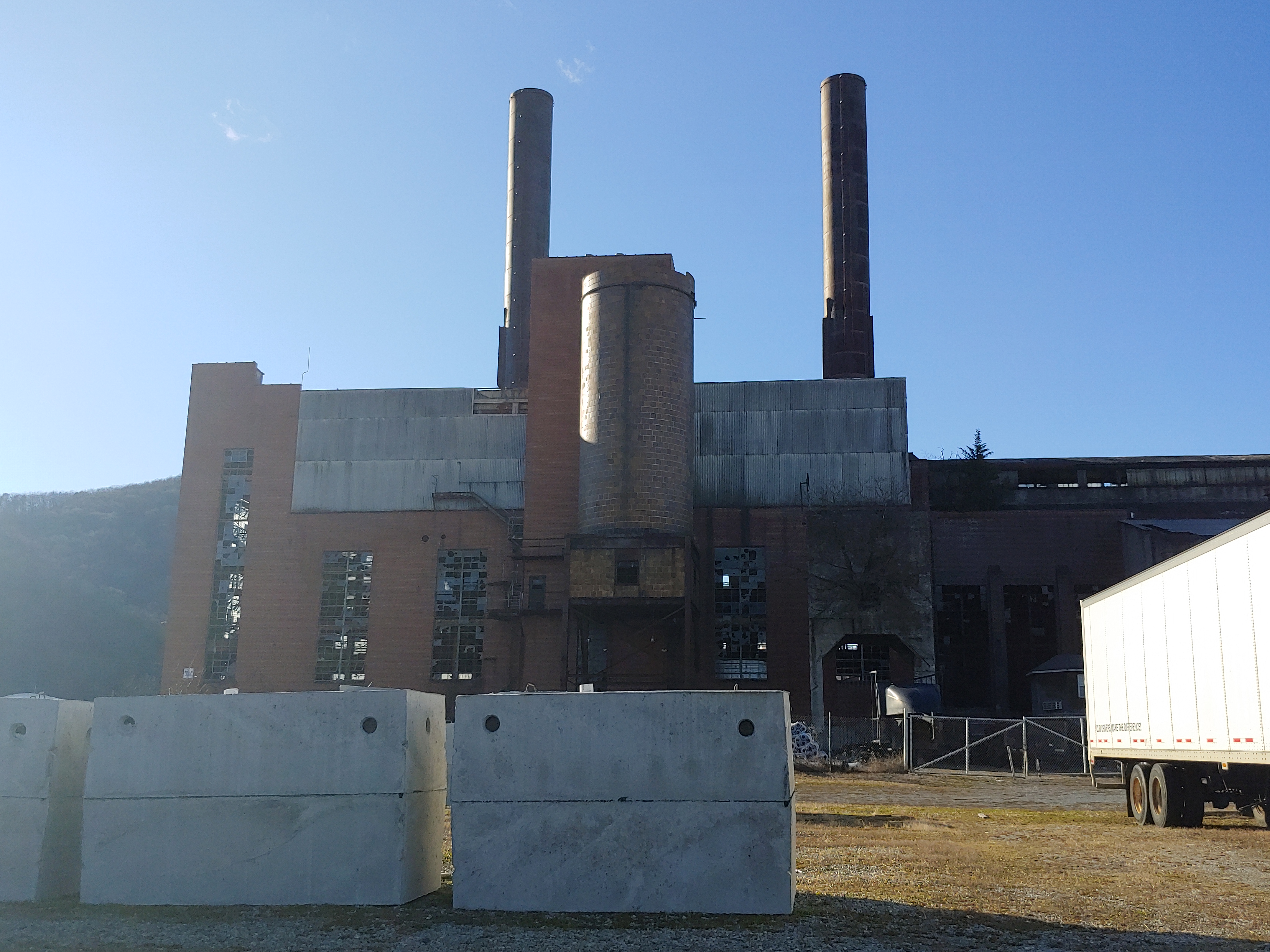 The main building at the old American Viscose plant. Photo by Dwayne Yancey.