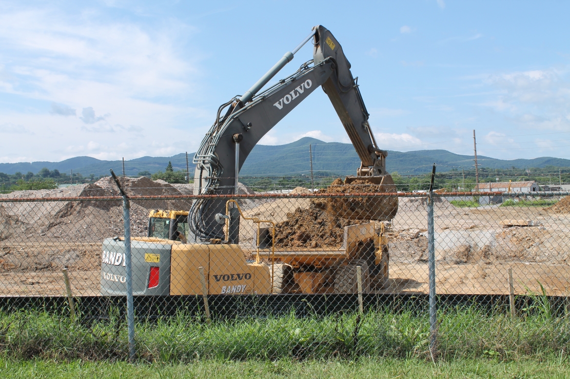 Excavators Joe Bandy & Son at work. Photo by Randy Walker.