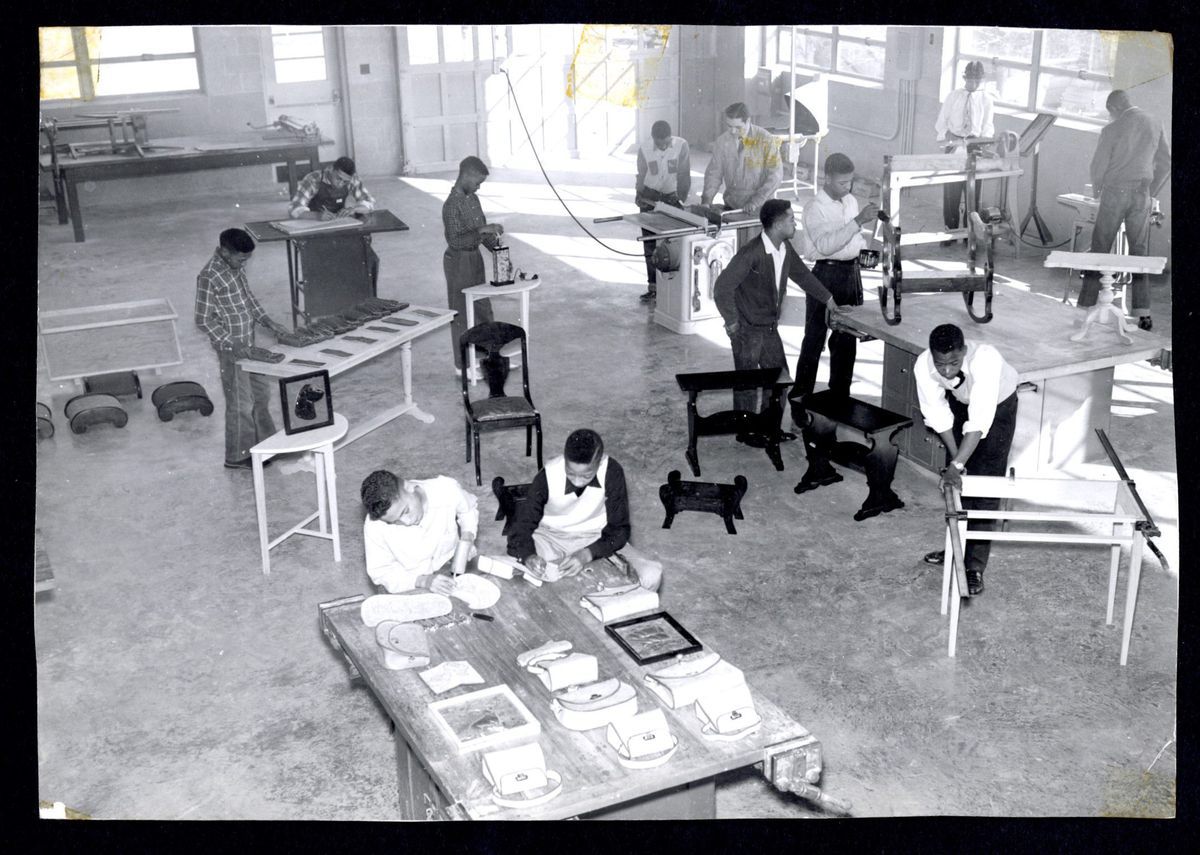 Students at the Christiansburg Institute. One of the photos on display. Courtesy of Christiansburg Institute.