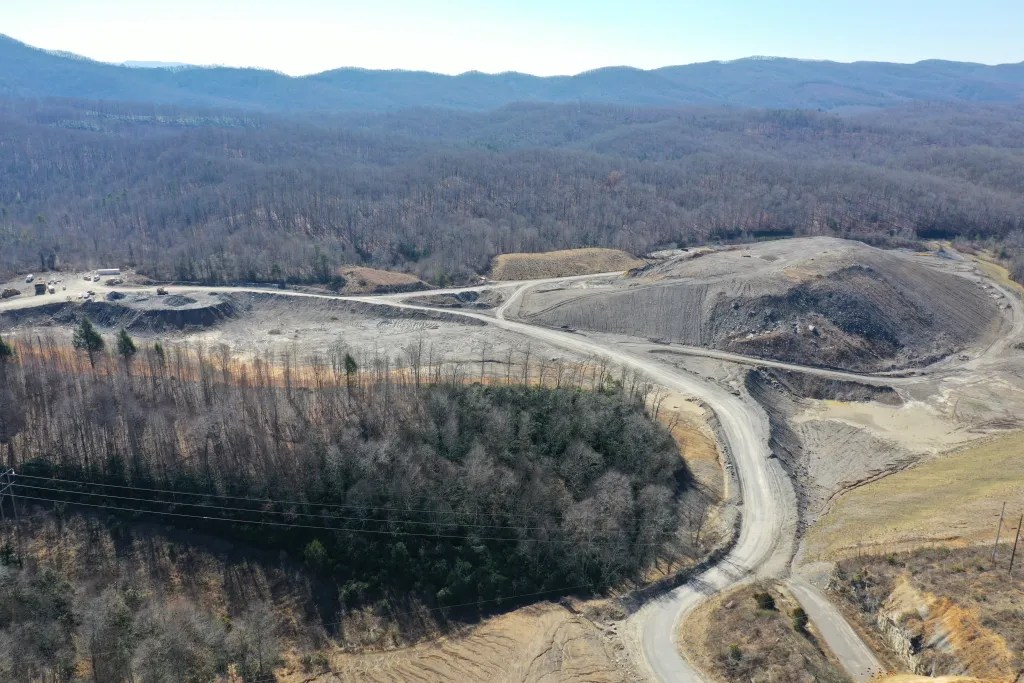 The Lee County site offers access to nearby rail lines and to sources of water. Photo courtesy of the Virginia Department of Energy.