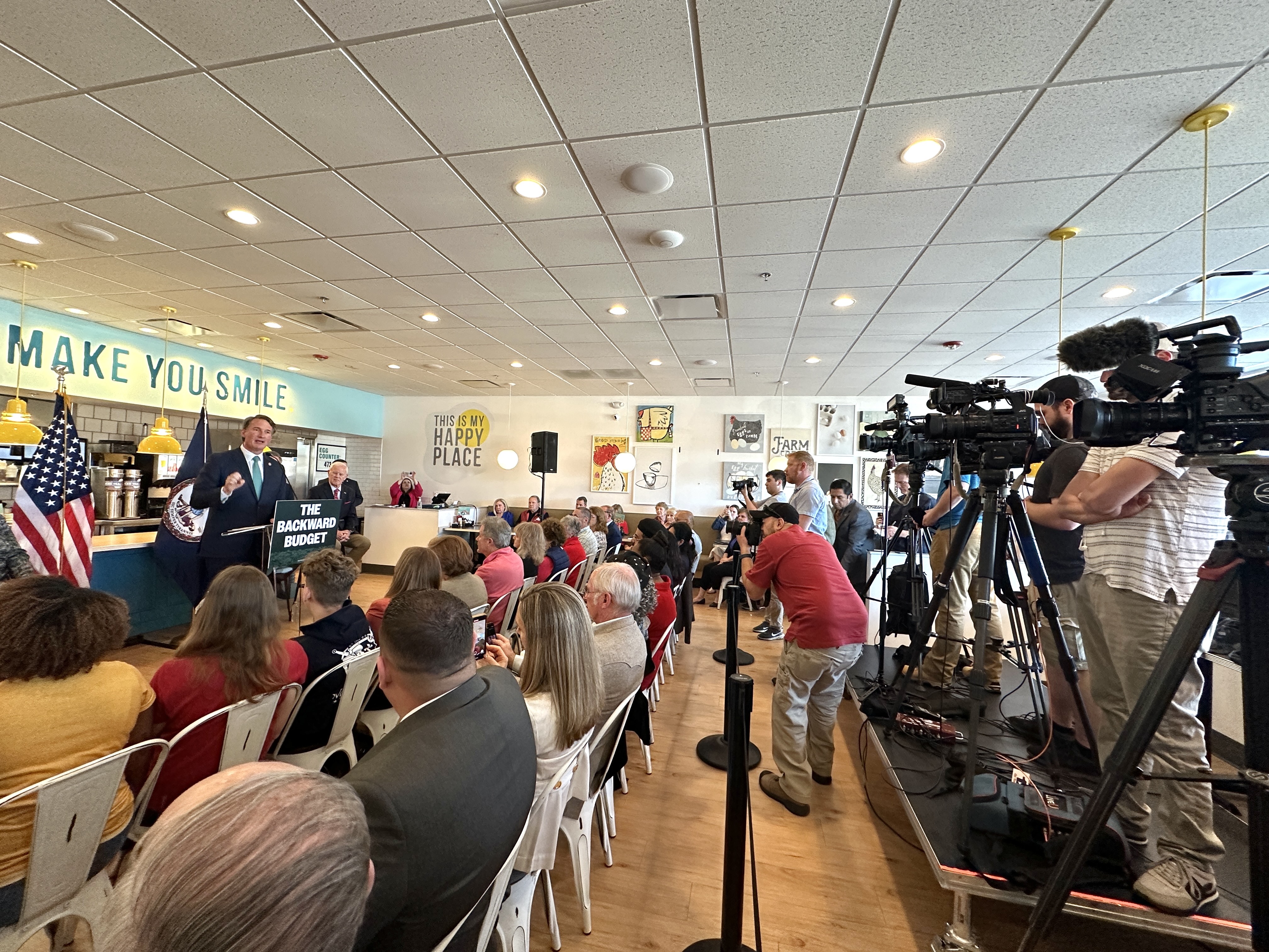 Governor Glenn Youngkin speaks at Eggs Up.