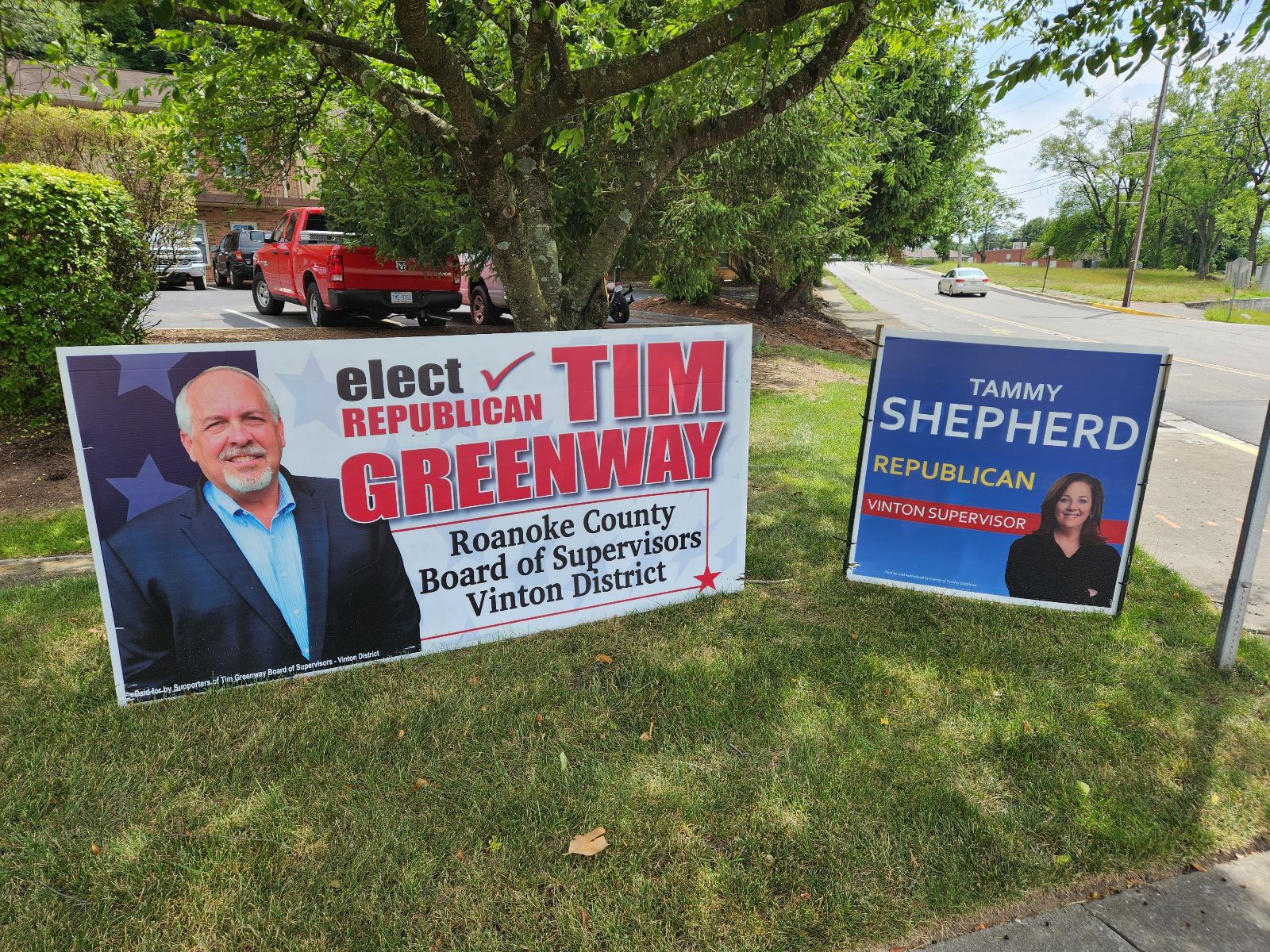 Signs for Tim Greenway and Tammy Shepherd in Vinton.