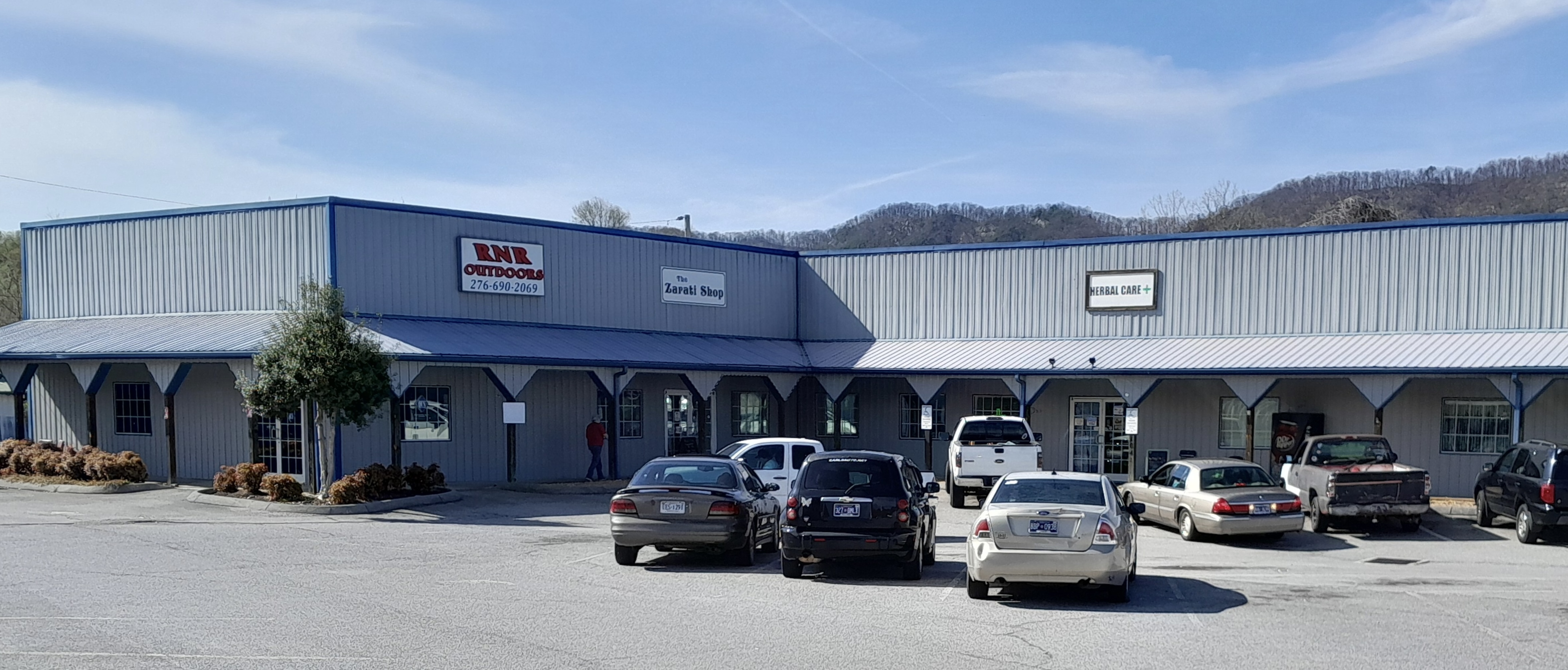 This strip mall just outside Weber City has two cannabis shops. Photo by Jeff Lester.