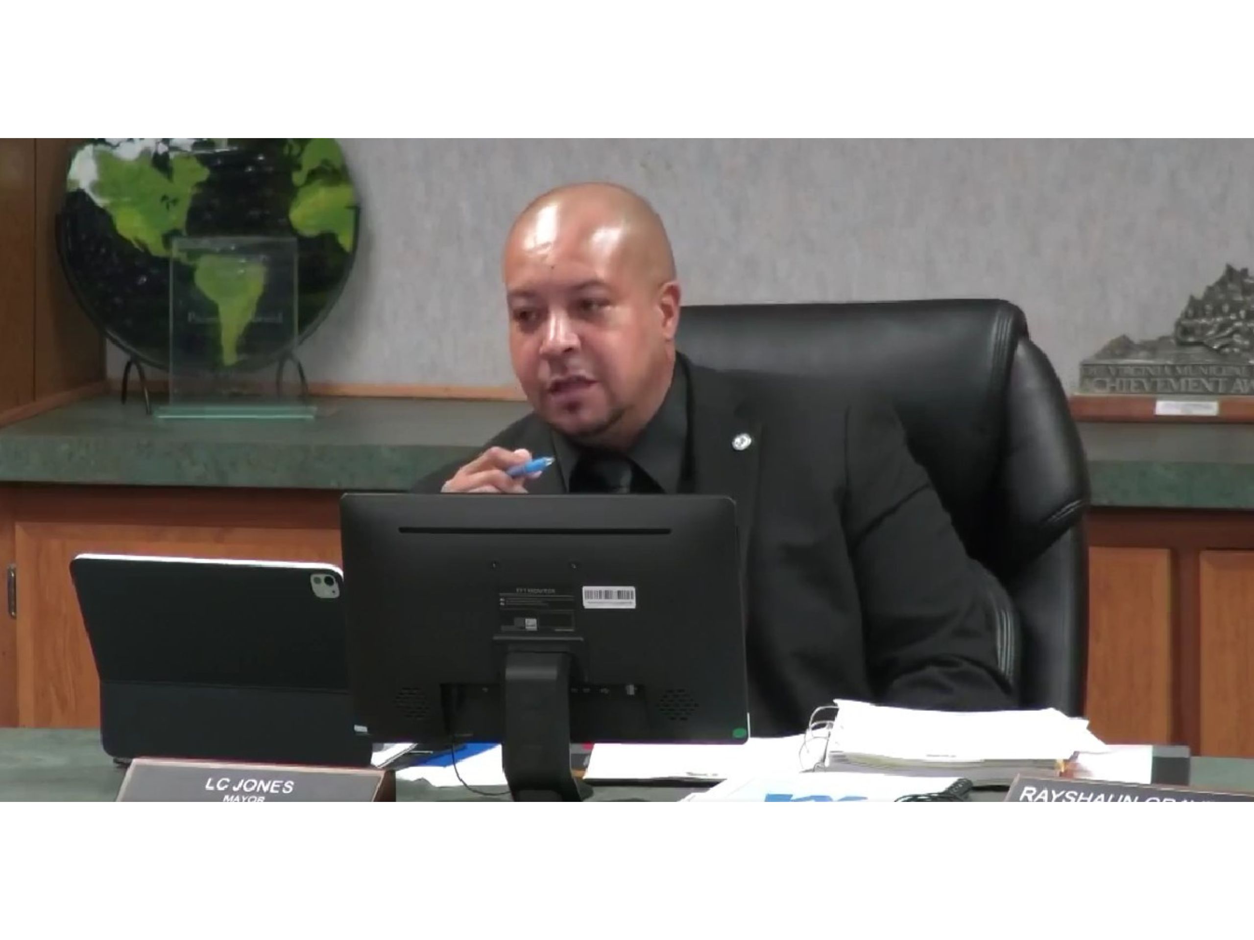 In split vote, Martinsville finalizes city manager's new salary at $215,000