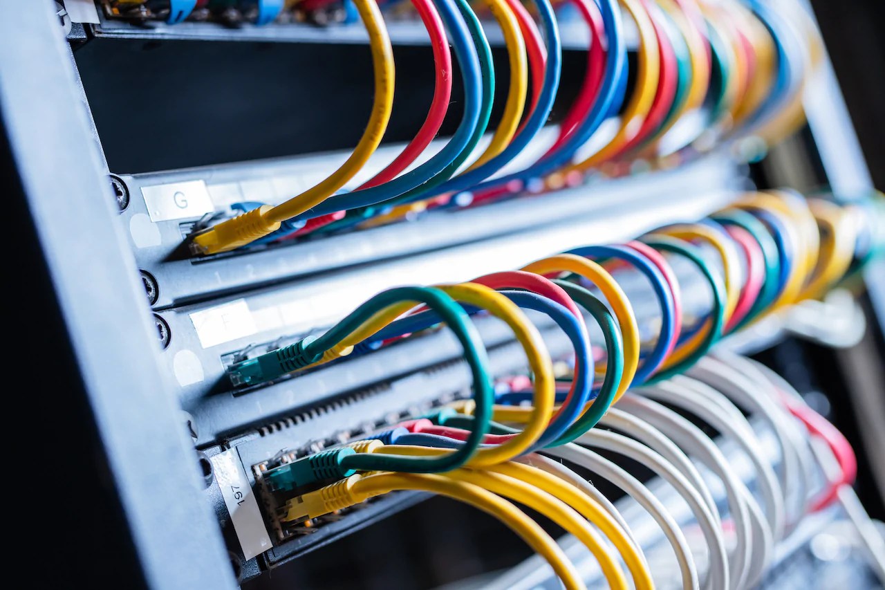wires-in-server-computer-hardware-2021-08-27-11-44-48-utc