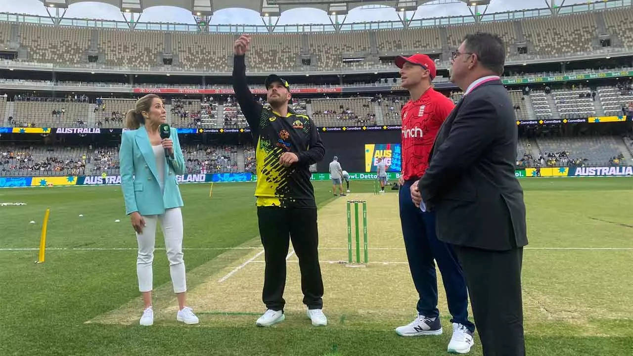 Aus Vs Eng Dream11 Prediction Fantasy Cricket Tips Dream11 Team Playing Xi Pitch Report Injury Update England Tour Of Australia 2nd T20i