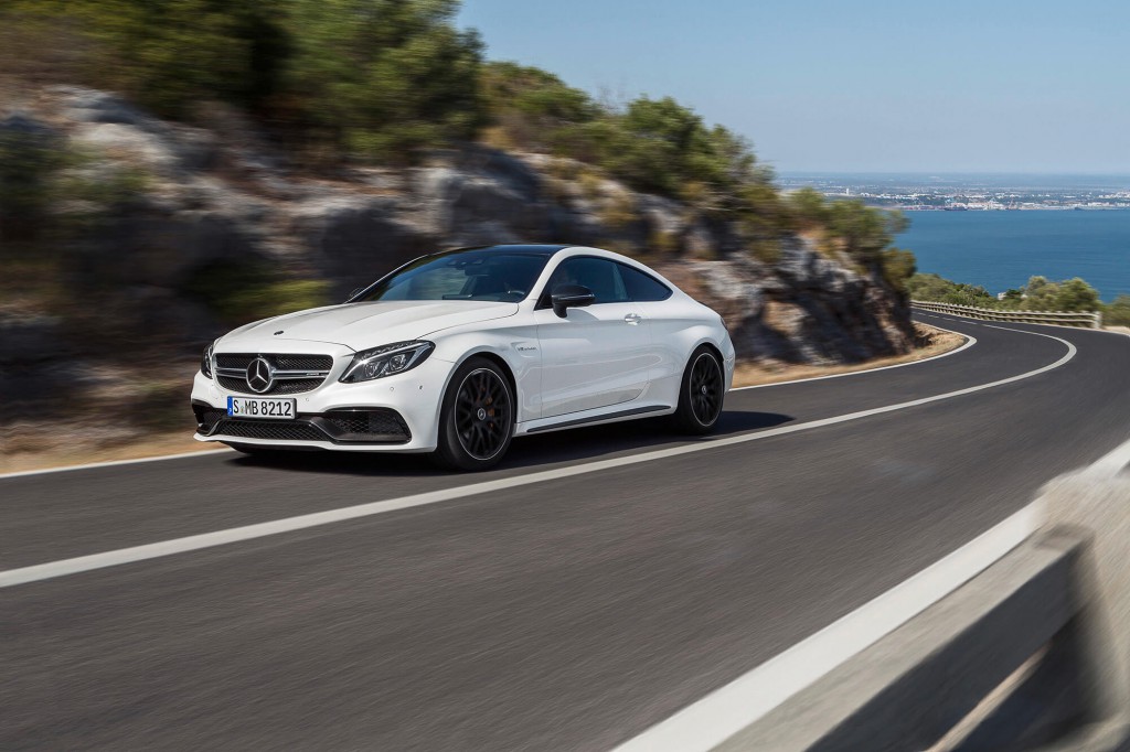 Mercedes-AMG C 63 S Coupé (C 205) 2015; Exterieur: designo diamantweiß bright, Night Paket exterior: designo diamond white bright, night package