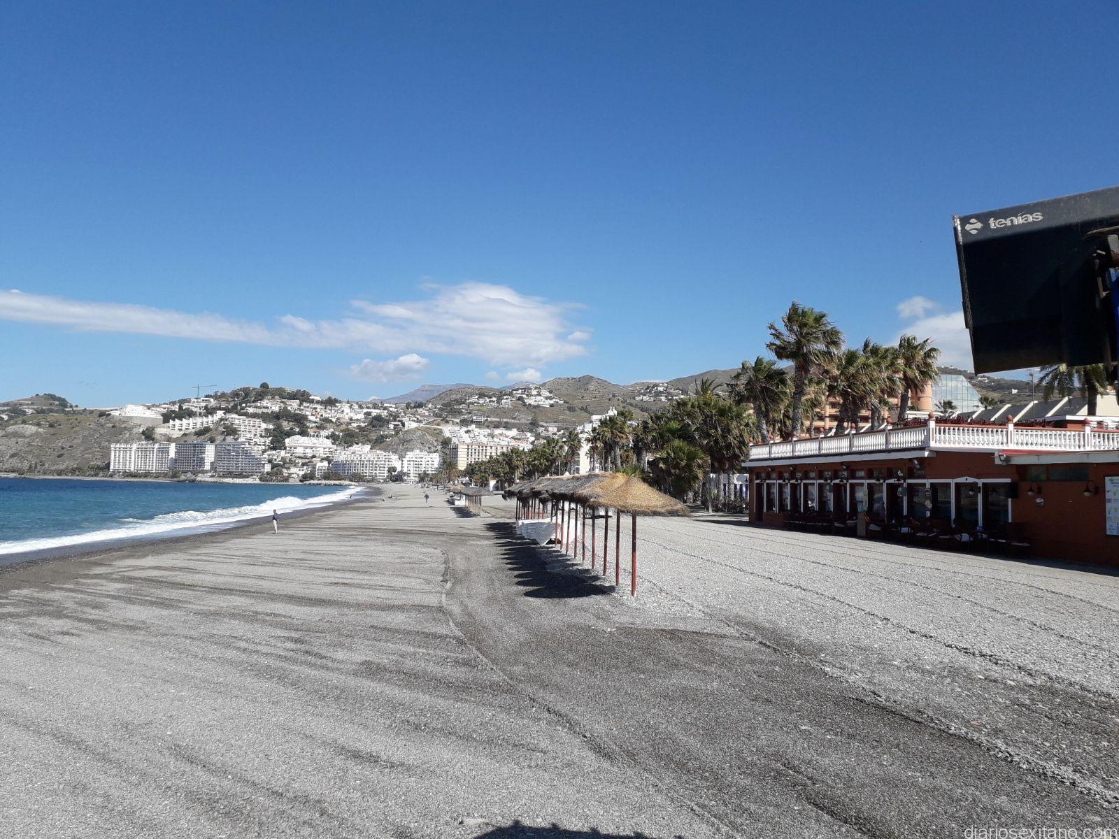 Almunecar Intensifica La Puesta A Punto De Las Playas Ante El Buen Tiempo Diario Sexitano
