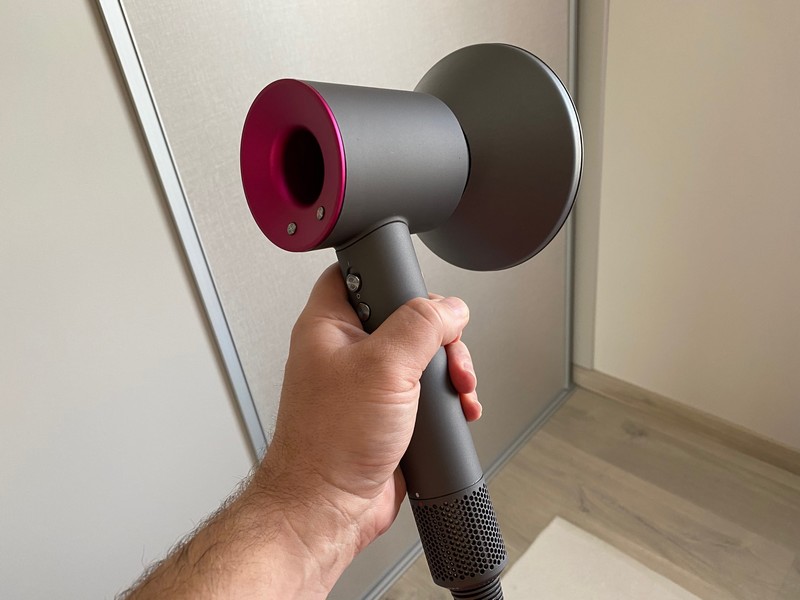 Test Le Seche Cheveux Dyson Supersonic Une Revolution Trop Discrete Pour 400 Domogeek
