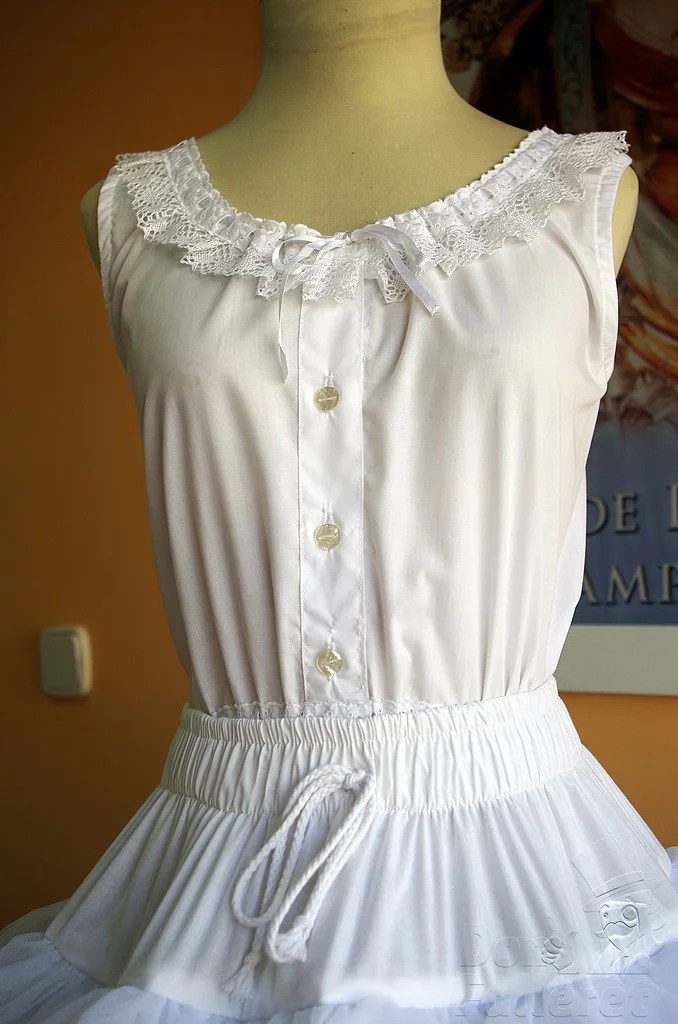 Cancanes Amparo lleva más de 15 años confeccionando cancanes y enaguas 14 Amparo Cancanes 10