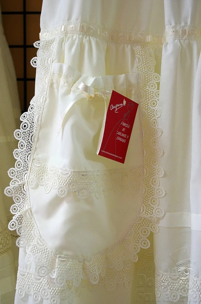 Cancanes Amparo lleva más de 15 años confeccionando cancanes y enaguas 16 Amparo Cancanes 12