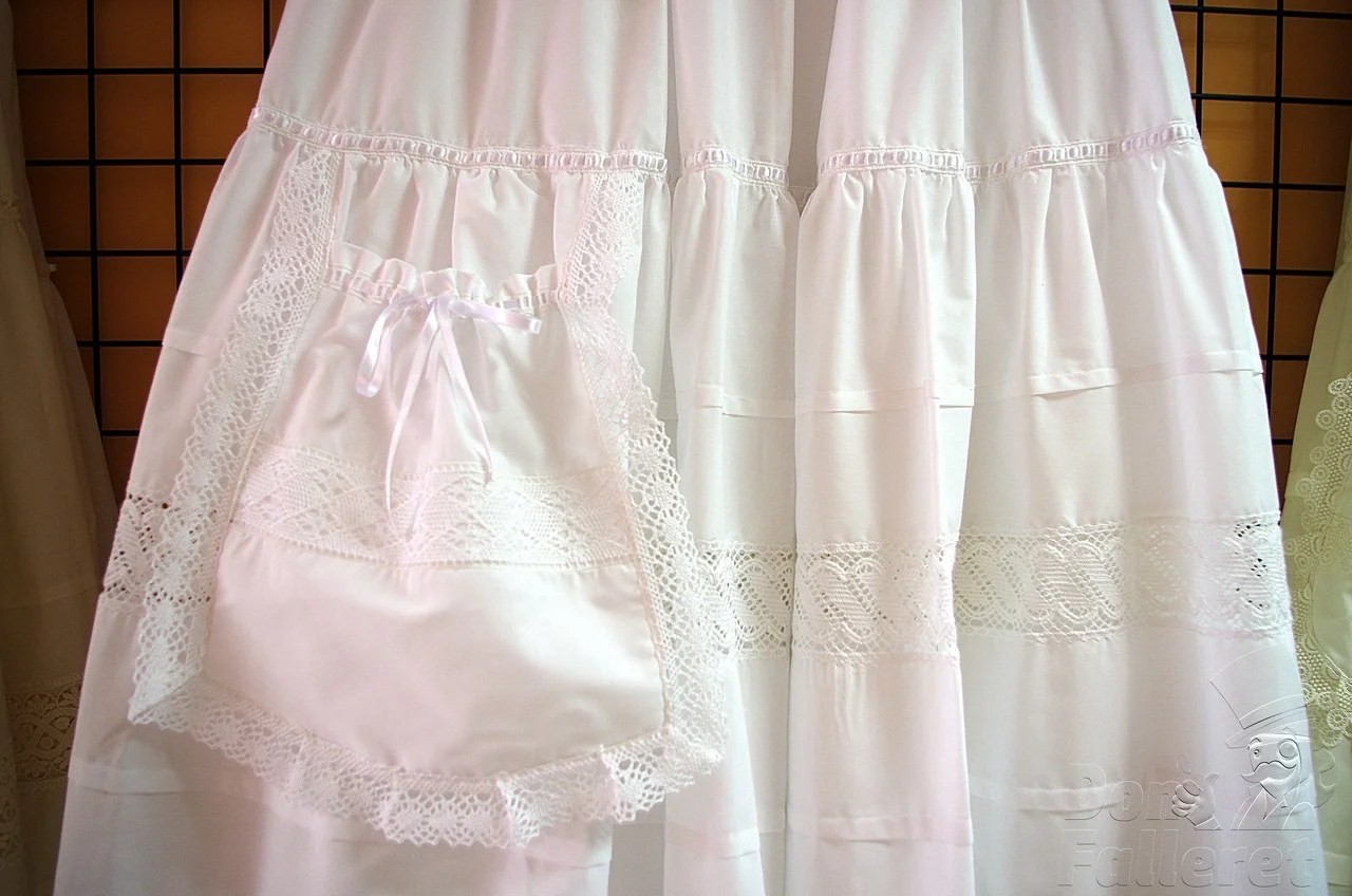 Cancanes Amparo lleva más de 15 años confeccionando cancanes y enaguas 18 Amparo Cancanes 14