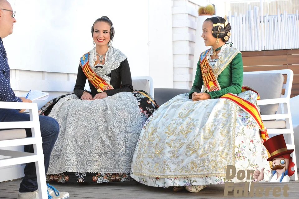 Tocando el cielo de Valencia 1 Entrevista Falleras Mayores de Valencia 2016 - Don Falleret