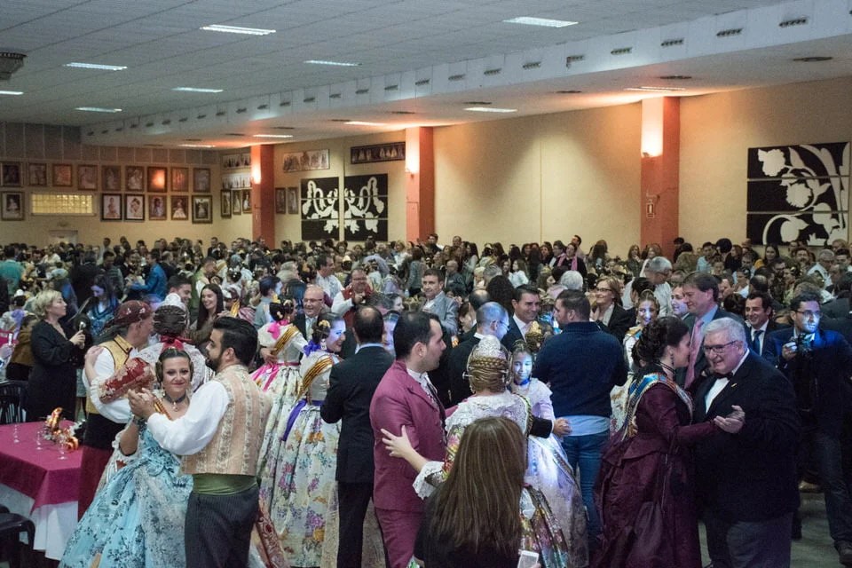 El baile de la Reina marca el inicio del ejercicio fallero 5 20161119 bailedelareina 0005