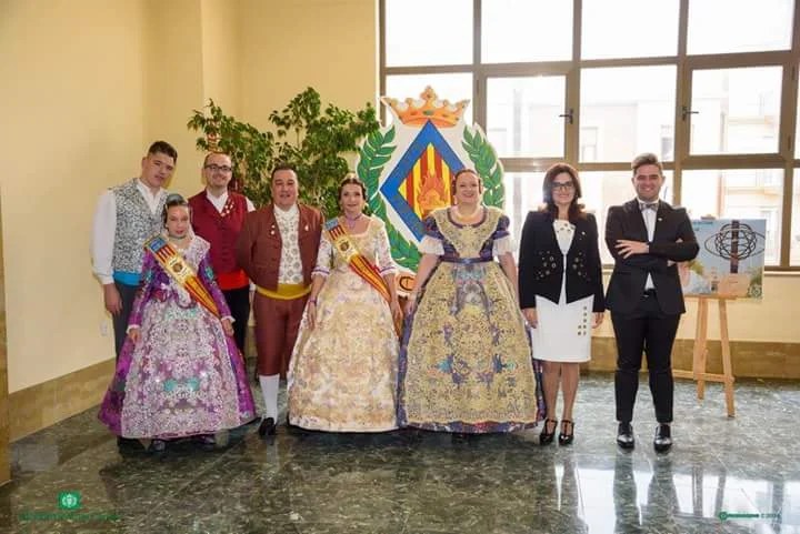 Carlet exalta a su Fallera Mayor 2017 1 FB IMG 1480333459961