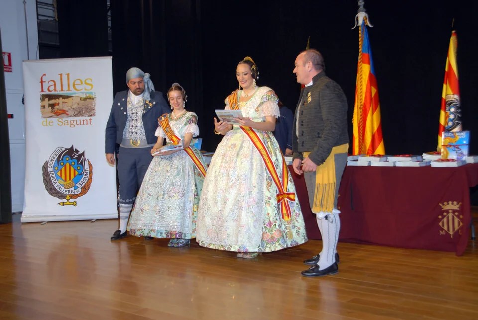 La Federación Junta Fallera de Sagunto presenta el libro oficial Fallas 2017