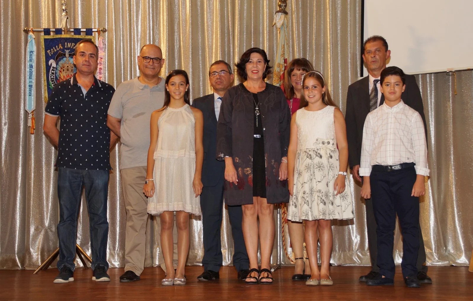 La Falla Manuel Candela presenta el logo del 50 aniversario infantil 1 Presentación Logo 50 aniversario infantil Falla Manuel Candela Avd del Puerto