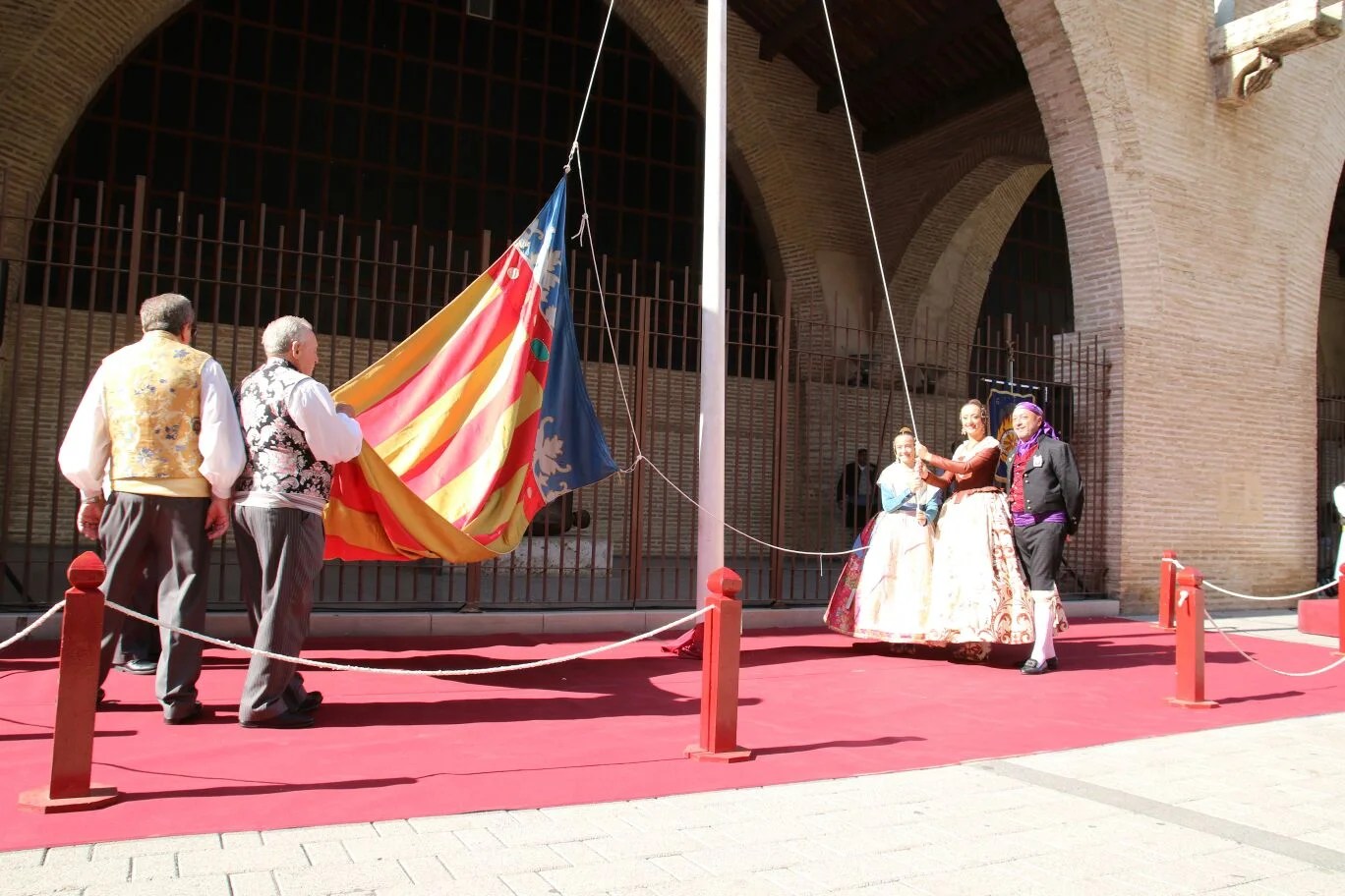 El Marítimo realizó su homenaje a la Senyera