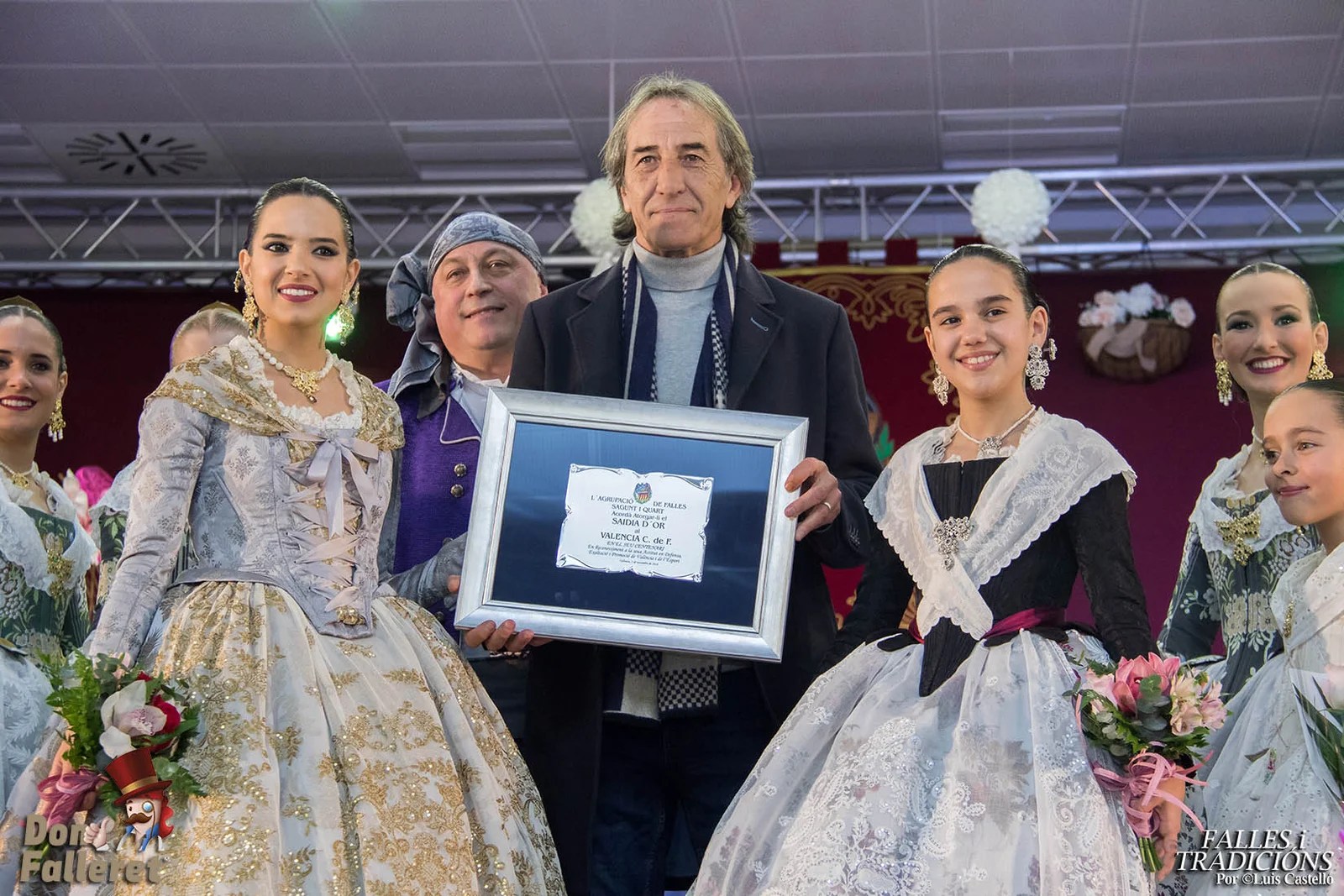 Así fue la presentación de bocetos de la Agrupación Sagunto Quart 21 2 16
