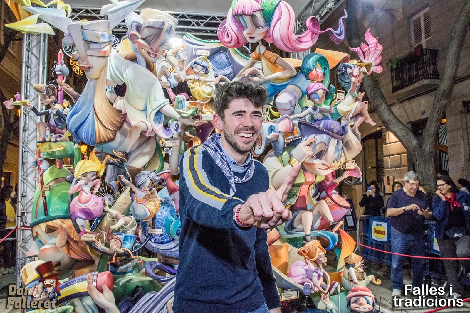 Hasta pronto Iván 3 Primer Premio Especial Fallas Infantiles 2019 don Falleret 21