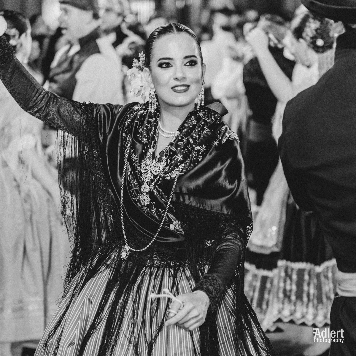 Marina Civera participó en la dansà a la Virgen