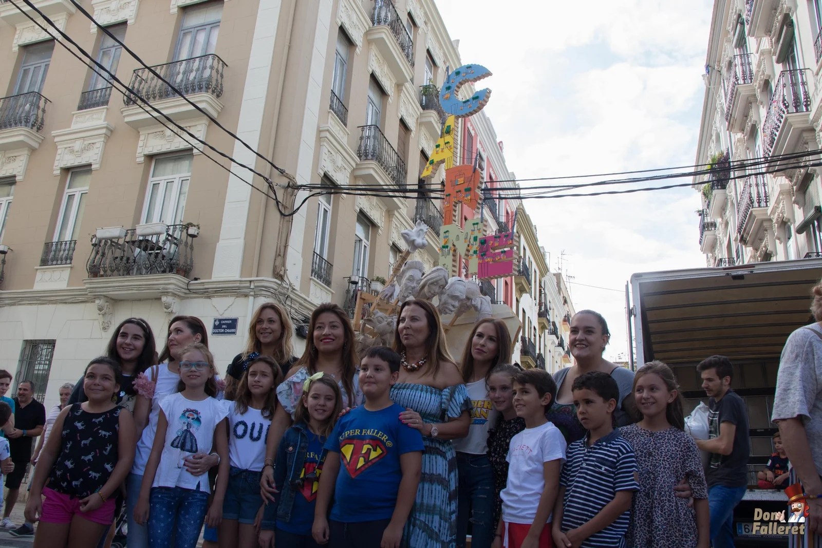 Con permiso de la autoridad, El Carmen plantó falla 3 Mig Any Faller Agp. Fallas del Camen Don Falleret 2
