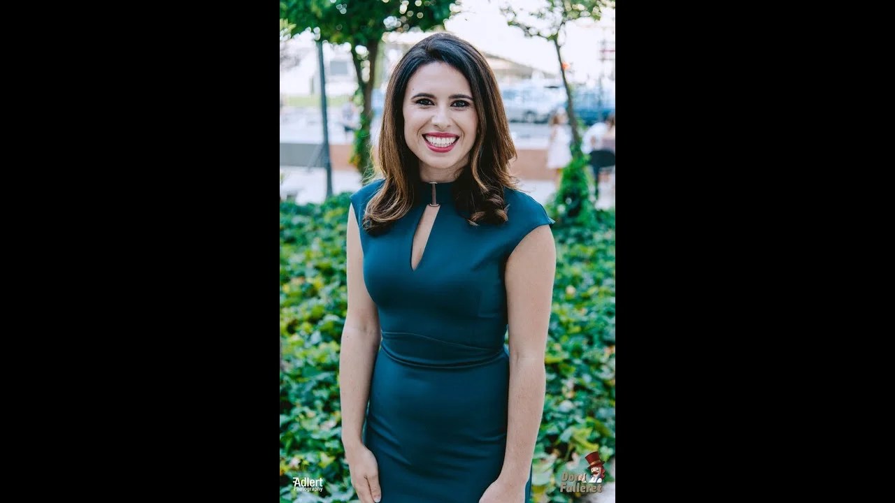 Entrevista a Paula Navarro Avallone Candidata a Fallera Mayor de València 2020