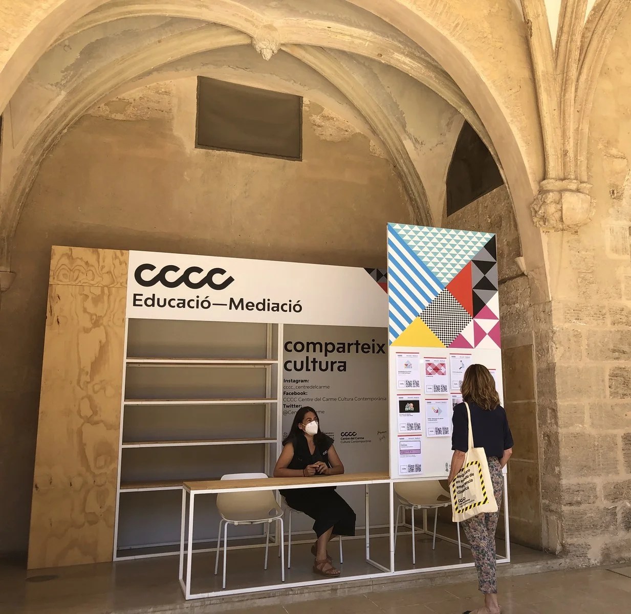 El Centre del Carme reactiva las visitas guiadas a sus exposiciones 2 20.06.15 Punto de mediacion CCCC