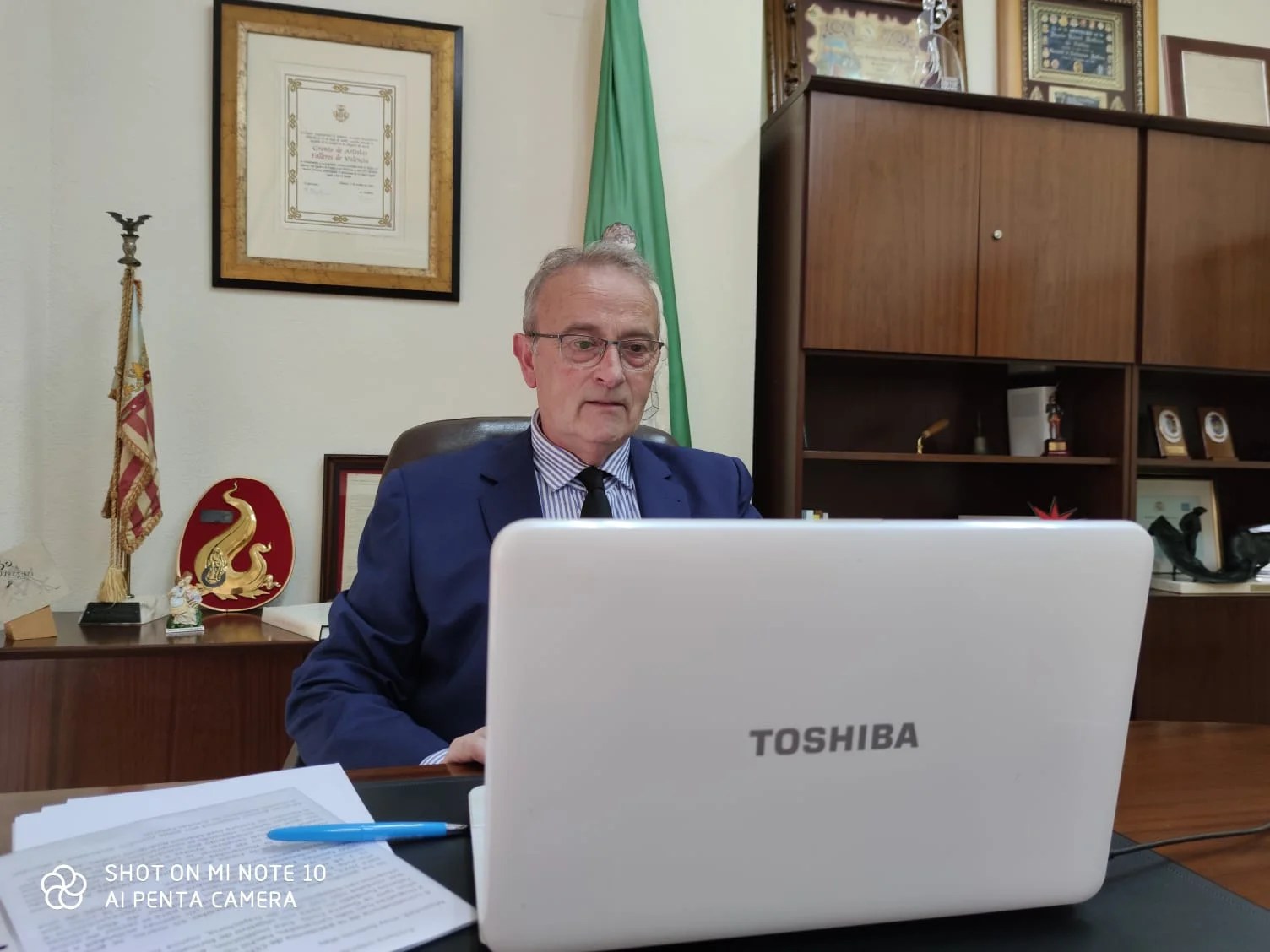 El Rei Felip VI manté reunió amb el Mestre Major del Gremi Artesà d'Artistes Fallers de València 1 IMG 20200618 WA0002