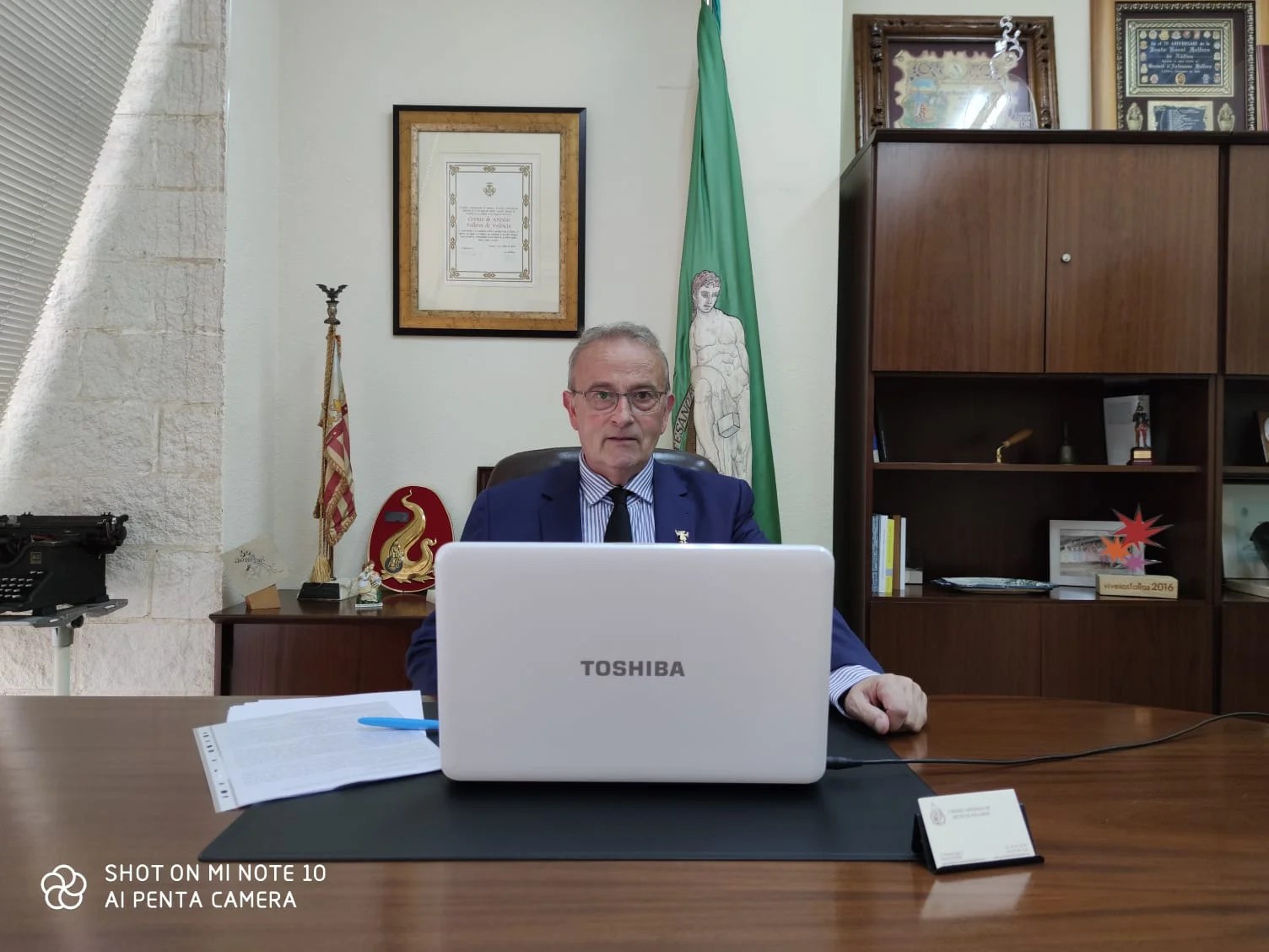 El Rei Felip VI manté reunió amb el Mestre Major del Gremi Artesà d'Artistes Fallers de València 3 IMG 20200618 WA0003