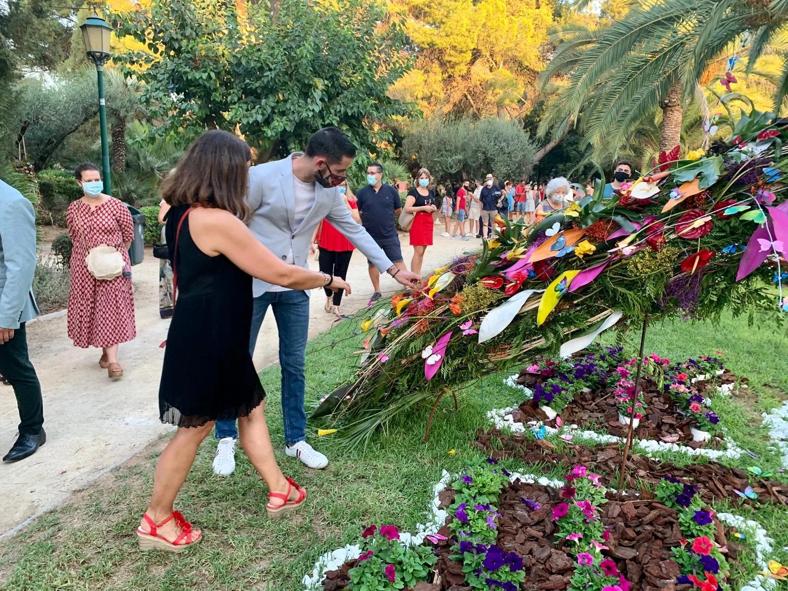 Los floristas recuperan la primavera decorando 20 municipios valencianos con ayuda de la Diputació 15 LEliana 3