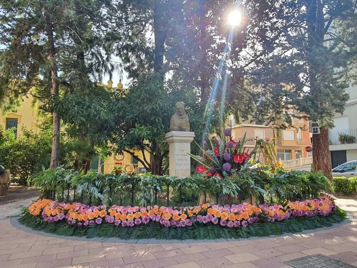Los floristas recuperan la primavera decorando 20 municipios valencianos con ayuda de la Diputació 17 Moixent 2
