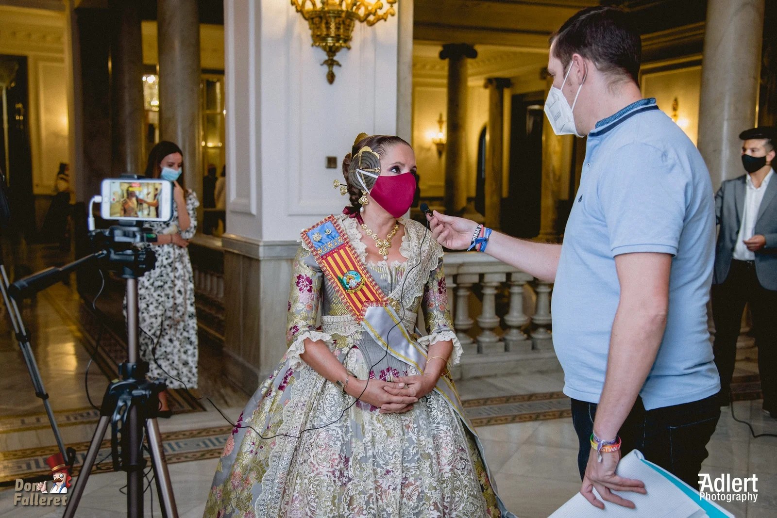 Cristina Estévez: "Los falleros tenemos ganas e ilusión por hacer cosas" VIDEO ENTREVISTA 1 ADL9276