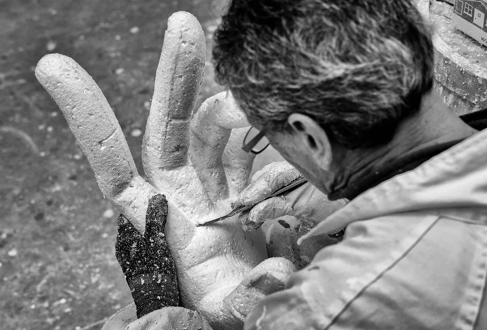 Guanyadors del LX Concurs de Fotografia de Junta Central Fallera 8 2on premi FALLAS SINTOMTICAS En manos de la festa I