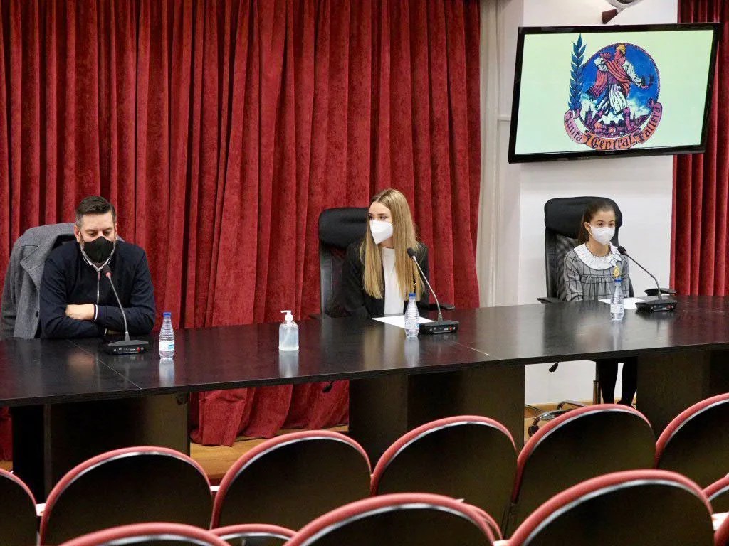 Mensaje de esperanza de las Falleras Mayores de València a los Falleros 1 0119rdpFFMMV 8