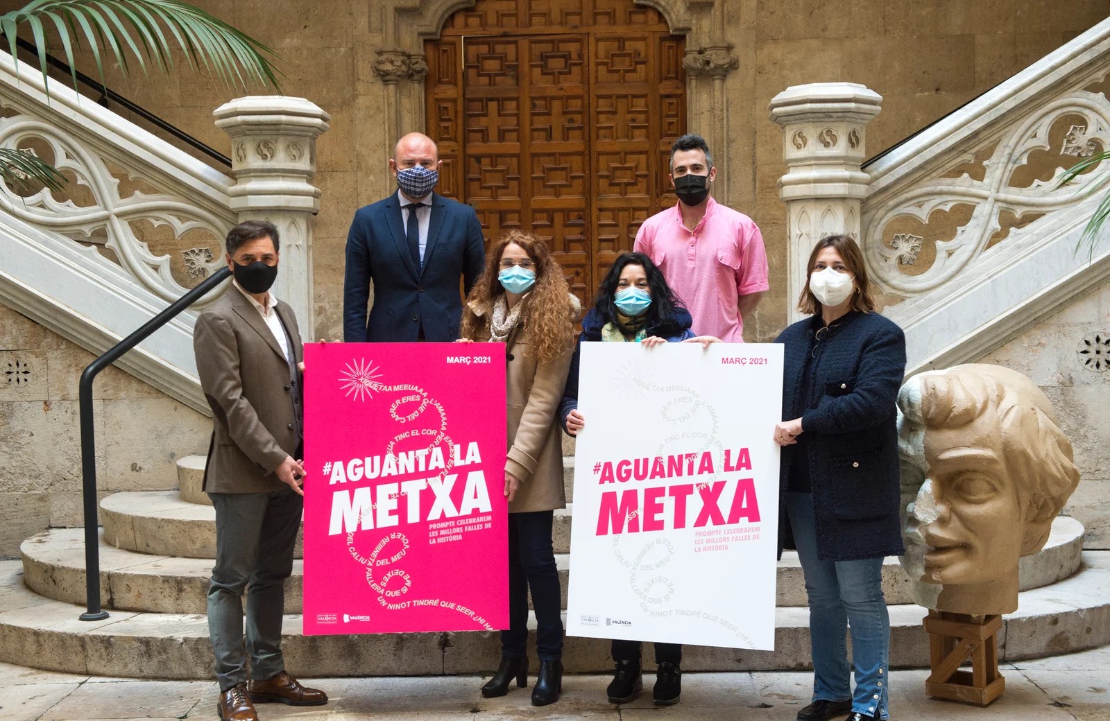 Los sectores tradicionales falleros protagonizan la campaña de la Diputació ‘Aguanta la metxa’