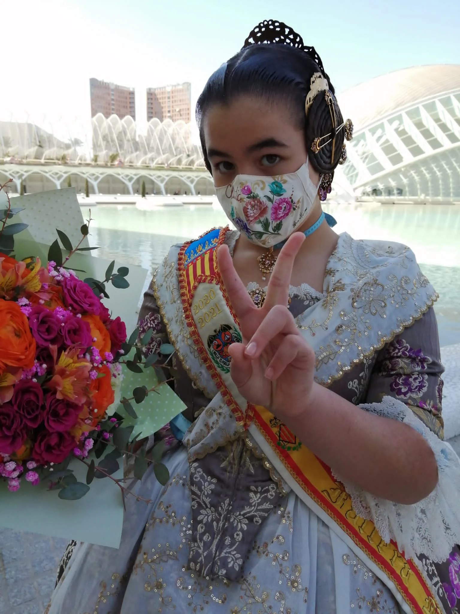 La Falla Maestro Valls impone la Banda a su Fallera Mayor Infantil