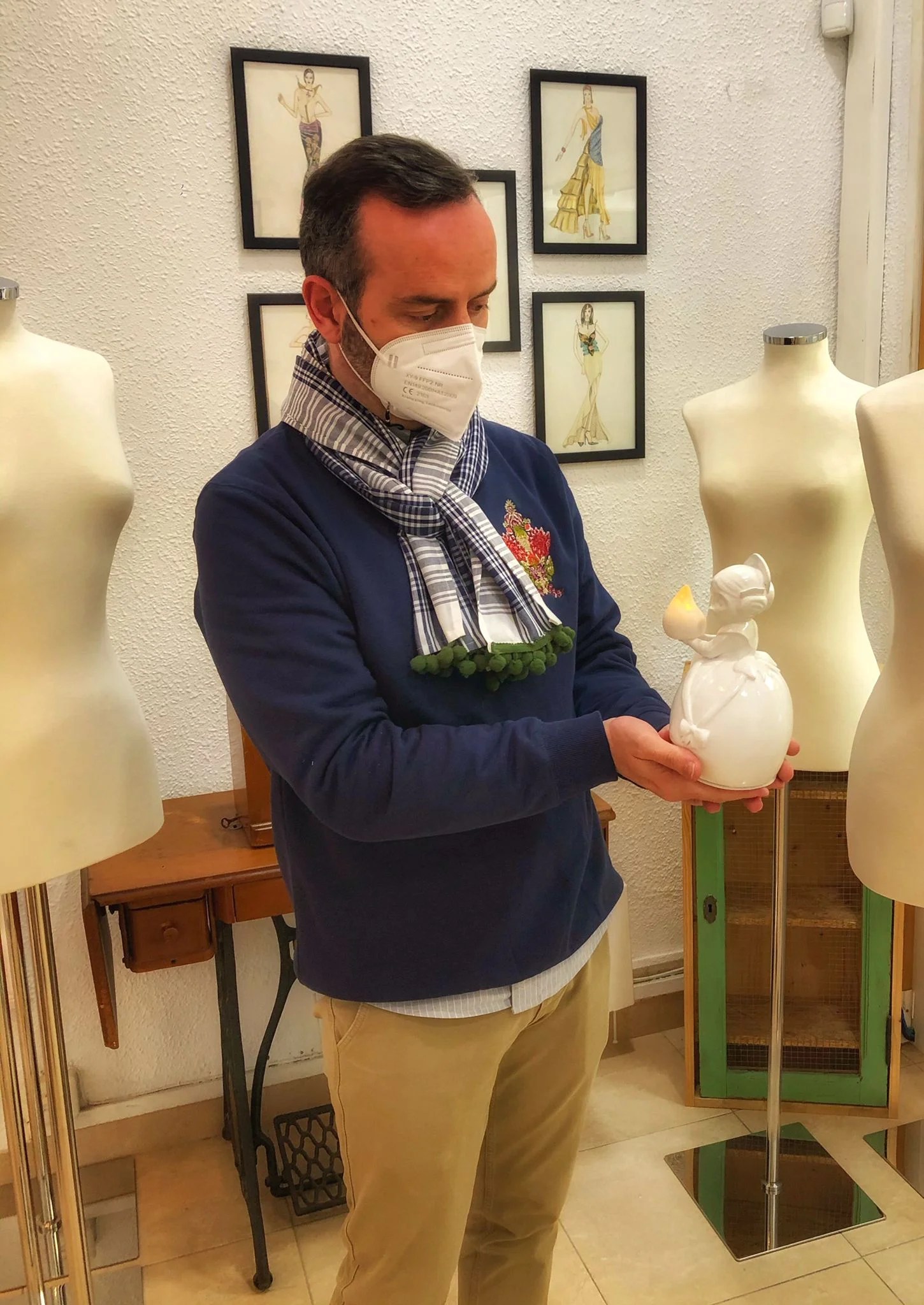 El Gremio de Sastres y Modistas muestra su apoyo a la campaña #PortemLaFlama 1 WhatsApp Image 2021 03 02 at 18.28.29