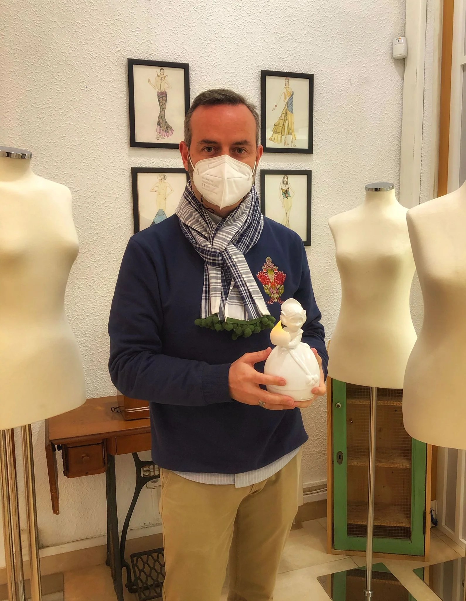 El Gremio de Sastres y Modistas muestra su apoyo a la campaña #PortemLaFlama 2 WhatsApp Image 2021 03 02 at 18.28.30