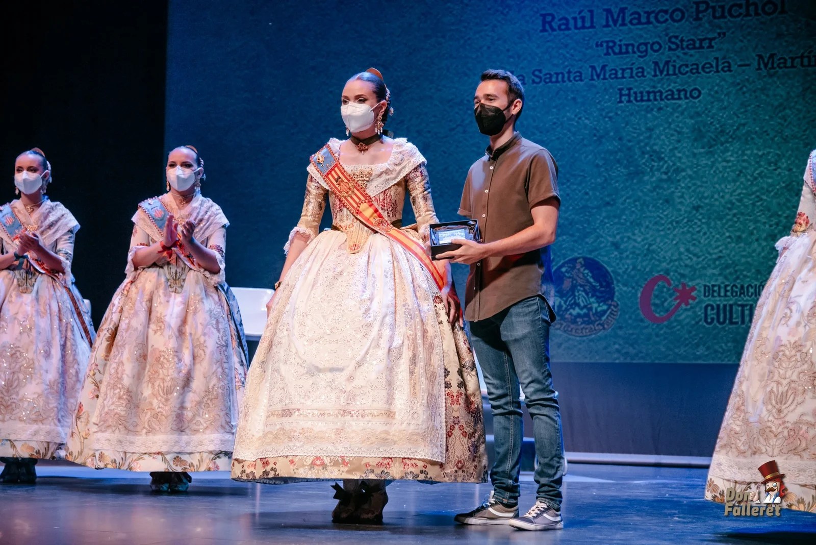 La Gala de la Cultura pone el punto de inicio hacia las Fallas 2021 de septiembre 12 Raúl Marco Puchol per “Ringo Starr” de la Falla Santa María Micaela – Martín el Humano Foto: Fran Adlert