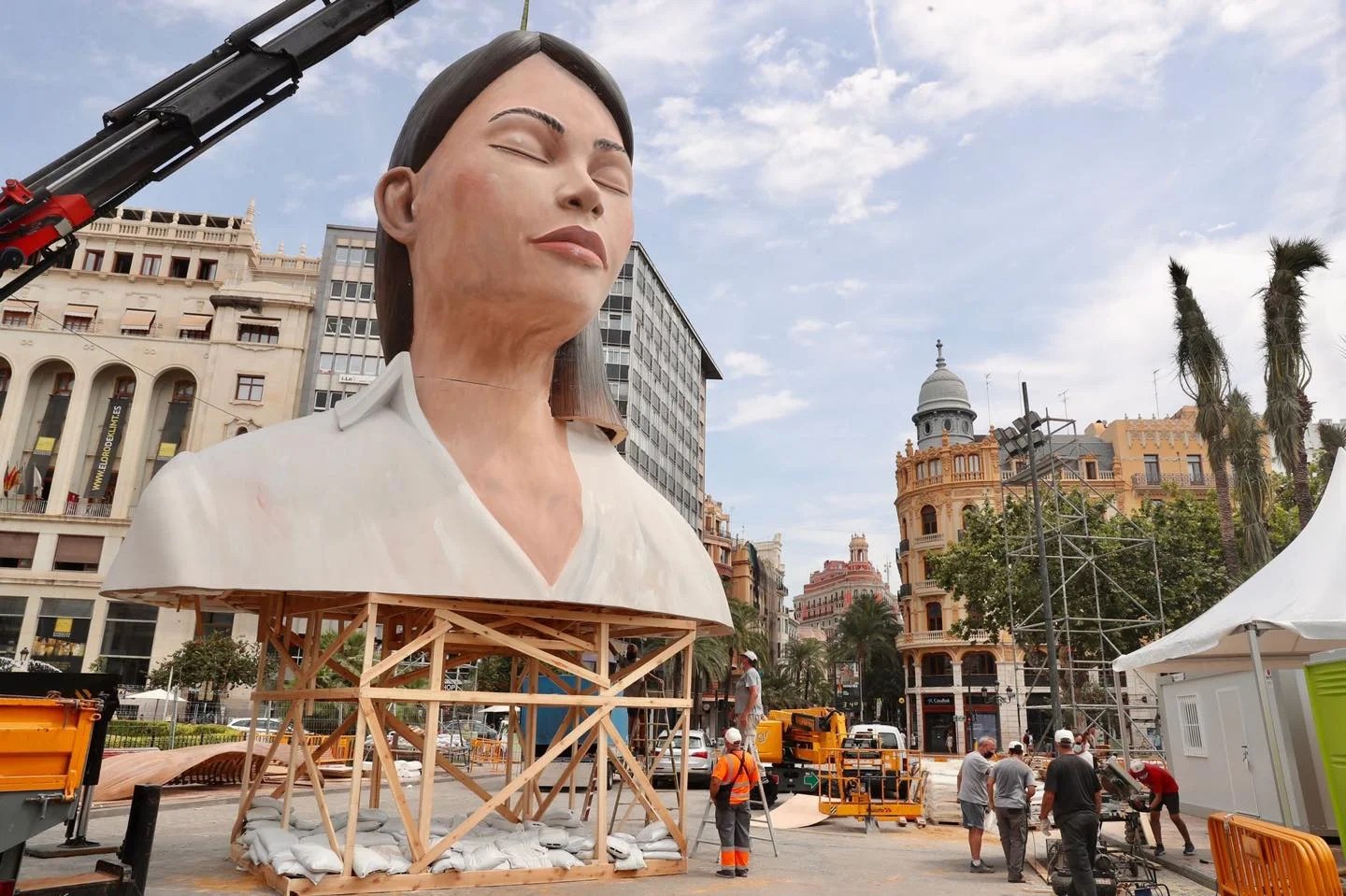 Los hoteleros valencianos ven más perjuicio que beneficio en la celebración de las Fallas de septiembre 1 237058442 3203669423210991 2140975648935218620 n