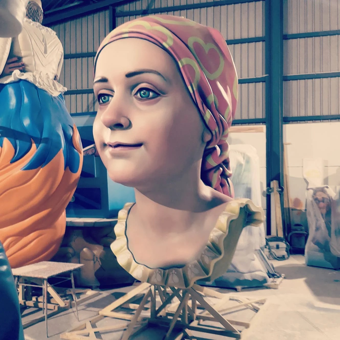 Vuelven las Fallas, vuelve la Solidaridad 1 Proceso de creación de la falla en el taller