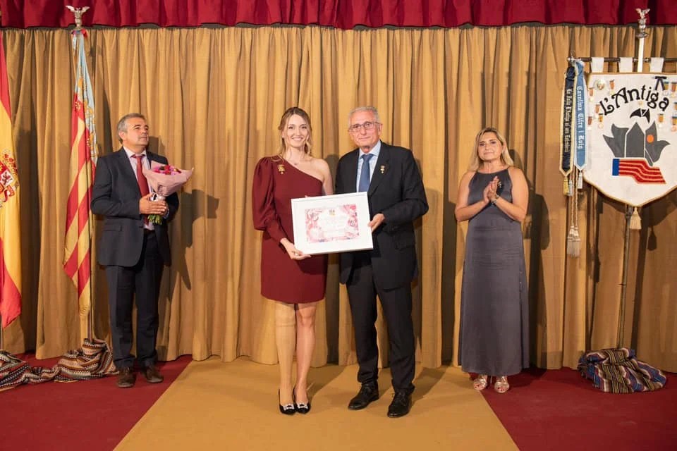 Laura Mengó es proclamada Fallera Mayor de la Falla L’Antiga de Campanar