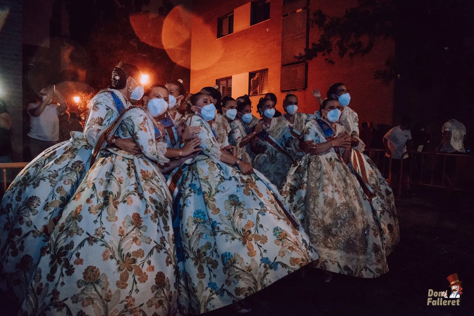 Que el fin del mundo nos pille en Fallas 3 LAlba de les Falles 2021 I Don Falleret por Fran Adlert 26