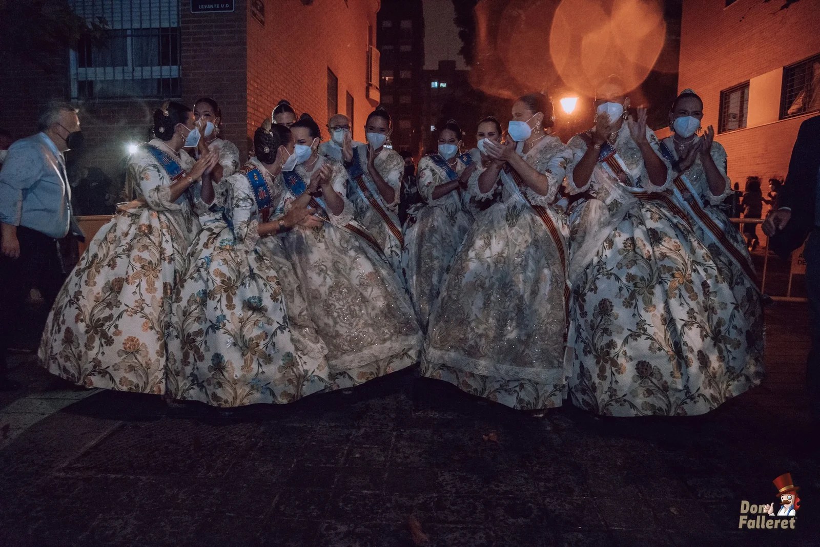 Que el fin del mundo nos pille en Fallas 5 LAlba de les Falles 2021 I Don Falleret por Fran Adlert 31
