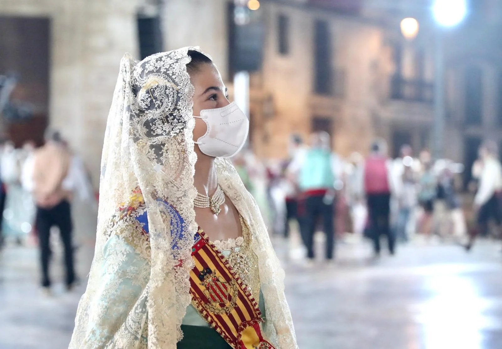 Ofrenda a la Virgen de los Desamparados de Carla García, Fallera Mayor Infantil de València FOTONOTICIA