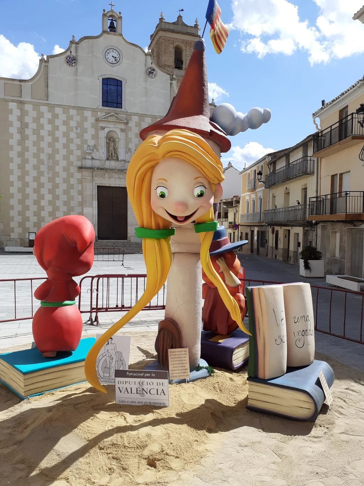 La Diputació i el Gremi d'Artistes Fallers plantaran monuments en 30 municipis que mai han tingut falla 5 Falla plantada per Teo Chichanova a Siete Aguas