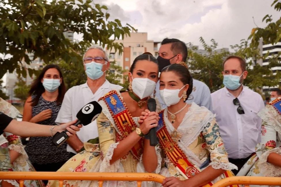 L’alcalde destaca el suport de l’Ajuntament per als sectors econòmics vinculats a les falles, “clau per a la ciutat” 1 primera mascleta fallas 2021 1