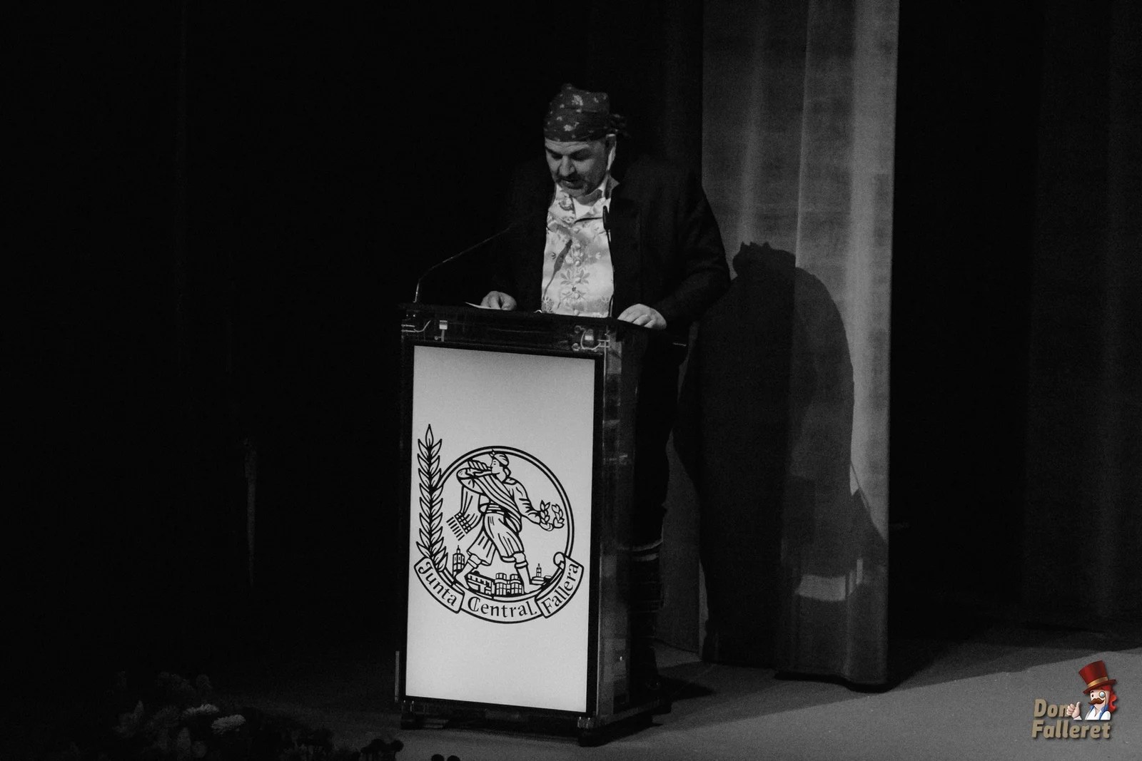 Salvador Doménech: "La falla... és un sentiment, una afició, de vegades quasi una devoció" 2 Exaltaciones FMIV22 Foto Fran Adlert 103 Don Falleret